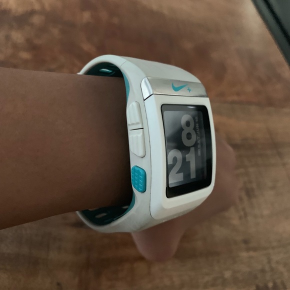 Nike+ Running Watch with GPS - Picture 3 of 12